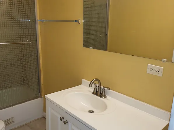 2151 W 21st St #2, Chicago, IL 60608