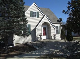 6429 Godfrey Rd, Godfrey, IL 62035