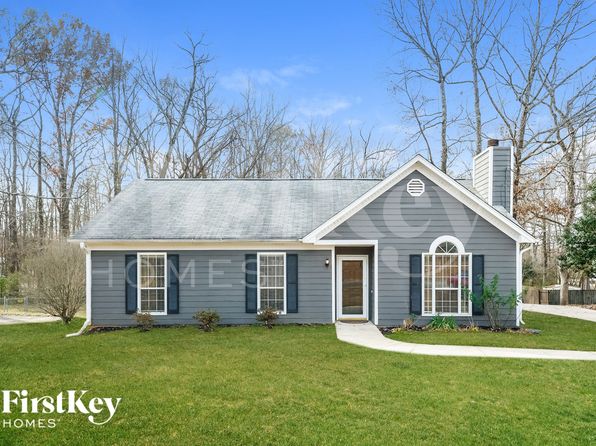 102 Carriage Dr