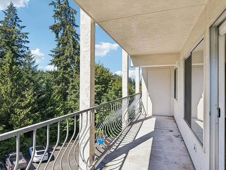 Private Deck