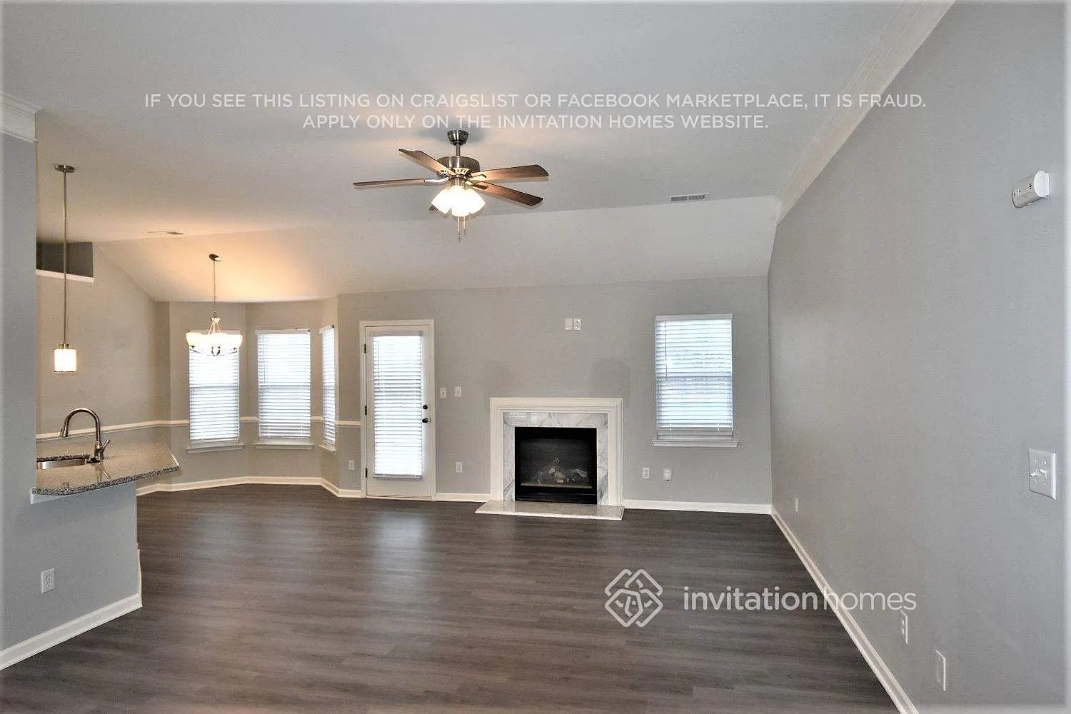 12131 Old Willow Rd Charlotte, NC 28269 — Photo 3