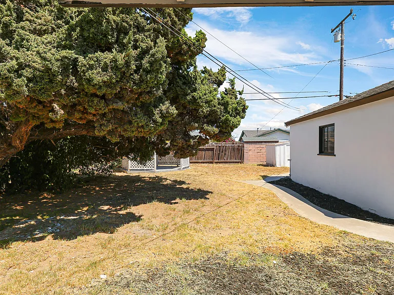 12662 Woodland Ln — Photo 41
