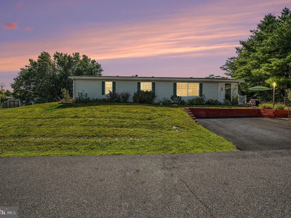 11 Elder Ct, Harleysville, PA 19438
