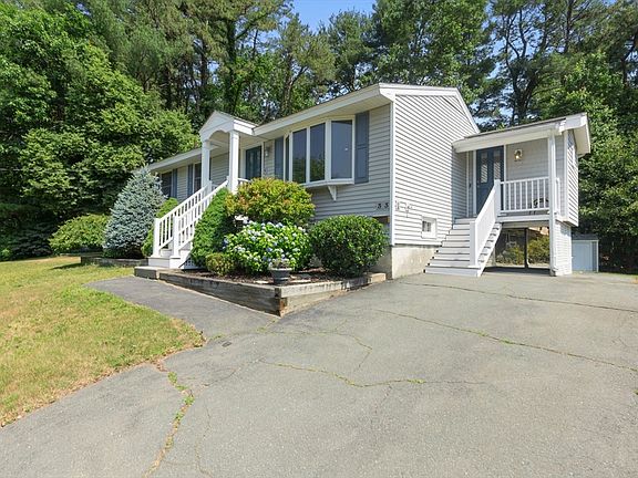 3rd image of 33 Glen Dr