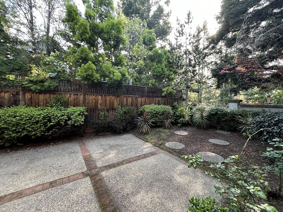 2nd image of 411 Wembley Ct