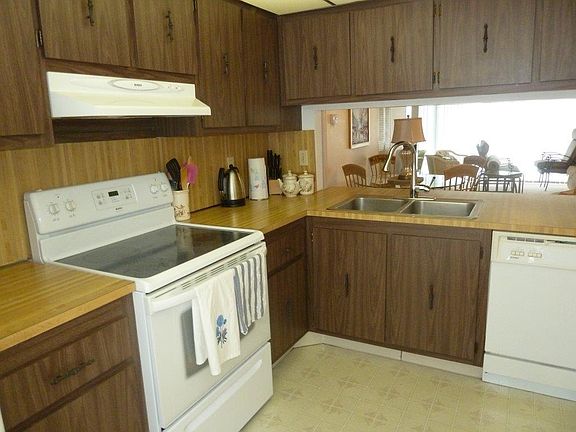 5th image of 6104 Palma Del Mar Blvd S
