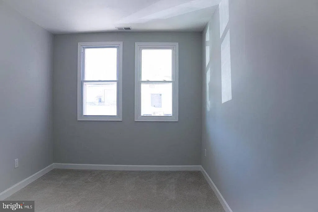 2 bed, 834 sqft, $1,600 — Photo 4