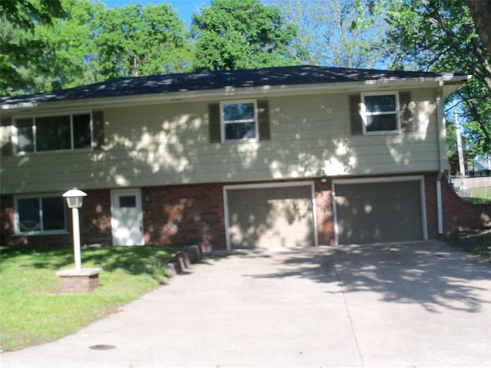 1st image of 1222 Safari Dr