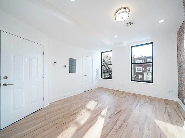 230 Willow Ave #4 — Photo 7