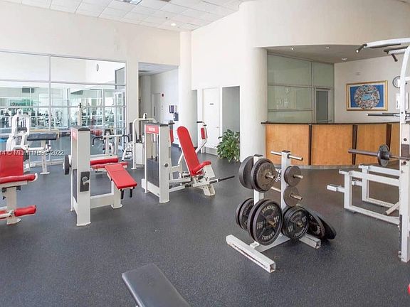 3rd image of 5151 Collins Ave APT 1021