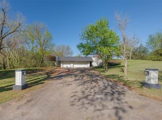 23125 Bob White Dr, Edmond, OK 73025