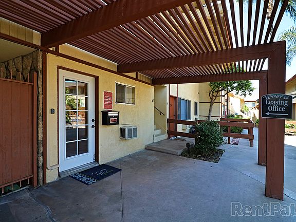 2nd image of 890 S Rosemead Blvd #23