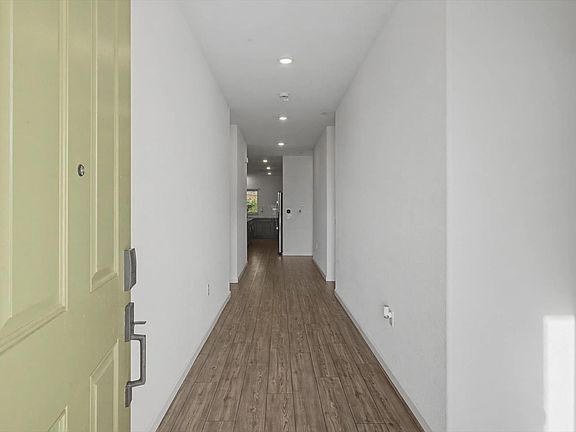 5th image of 1281 Bray Drive
