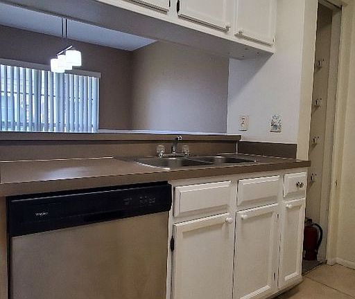 5th image of 337 Kensington Lake Cir