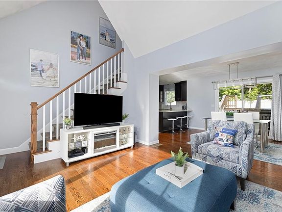 5th image of 60 Hobson Ave