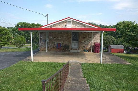 3rd image of 212 Green Valley Dr