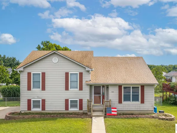 1720 Sunrise Dr, Warrensburg, MO 64093