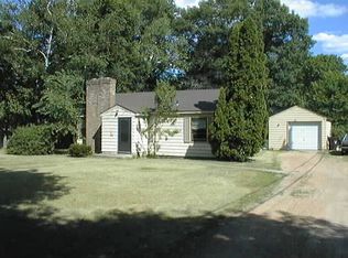 42 West Rd, Circle Pines, MN 55014