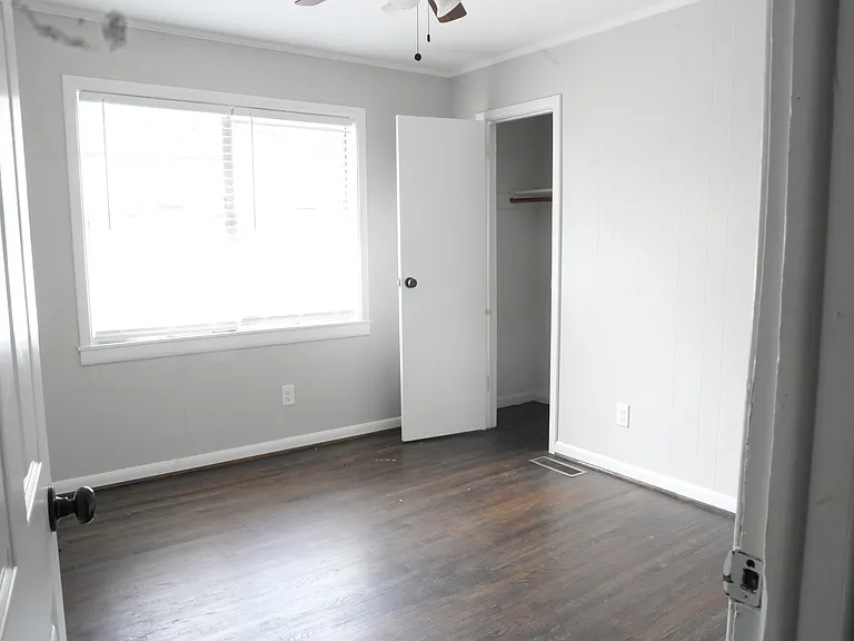 ROOM1