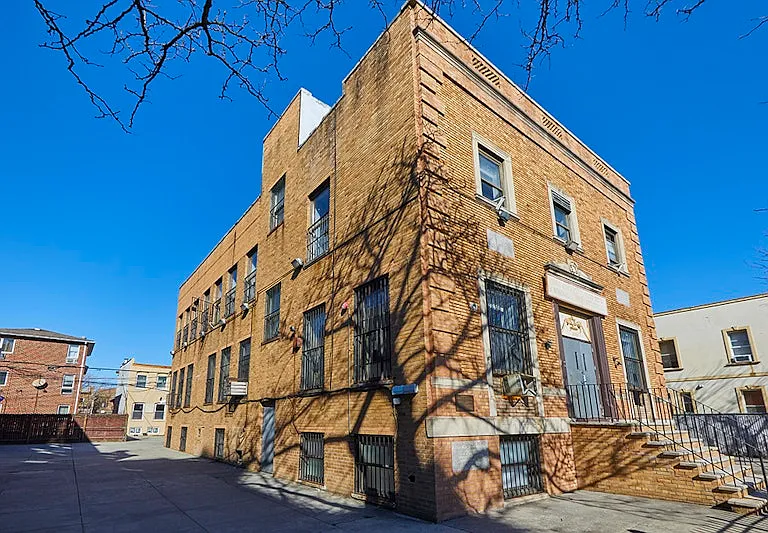 2025 67th St #SCHOOL — Photo 8