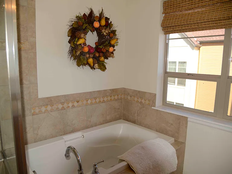 Main bathroom third floor