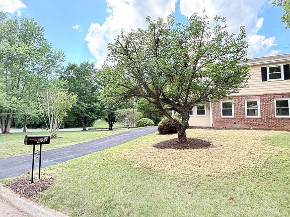 3rd image of 501 Tavenner Ct