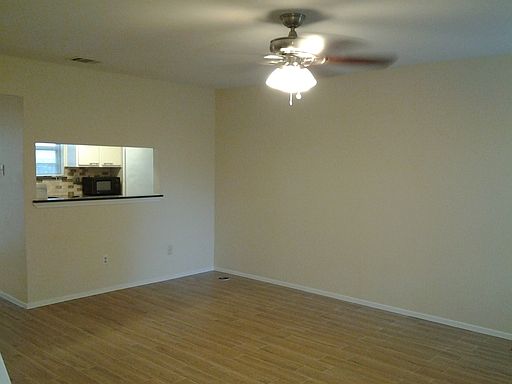 5th image of 8400 Jamestown Dr APT 528