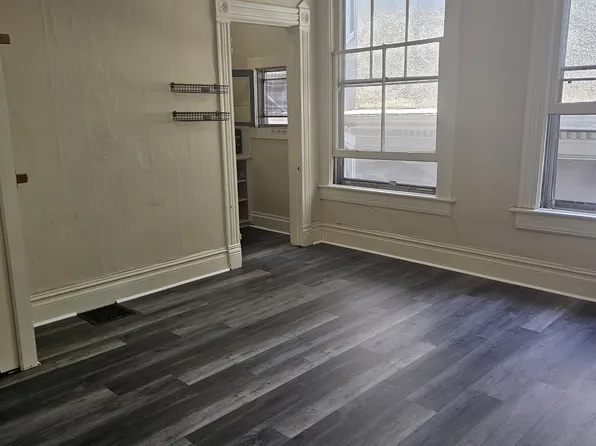 2124 NW Flanders St APT 16, Portland, OR 97210