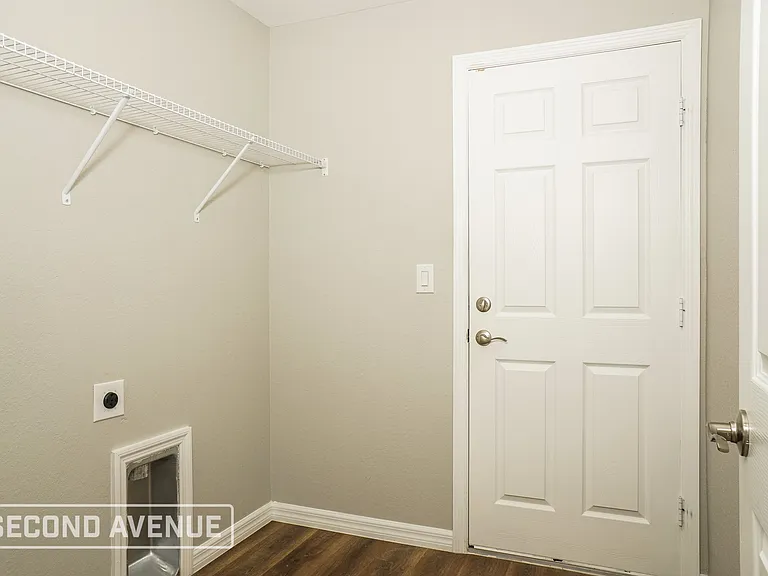 105 Sherbourne St — Photo 18