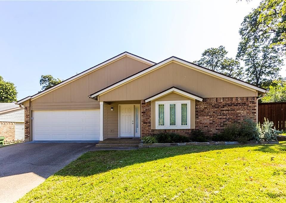 1st image of 4817 Crestmont Ct