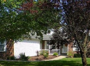 119 Hill Castle Ct, Columbia, IL 62236