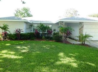 13181 Dorchester Dr, Seminole, FL 33776