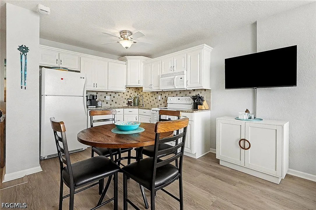 1 bed, 1.0 bath, 517 sqft, $7,500 — Photo 2