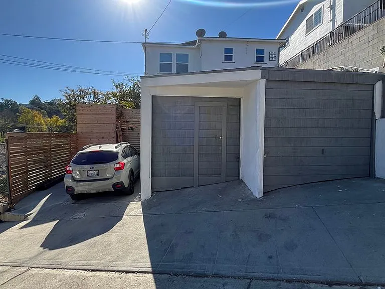 1610 Fargo Street — Photo 5