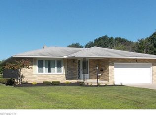 6816 Thoreau Dr, Parma, OH 44129