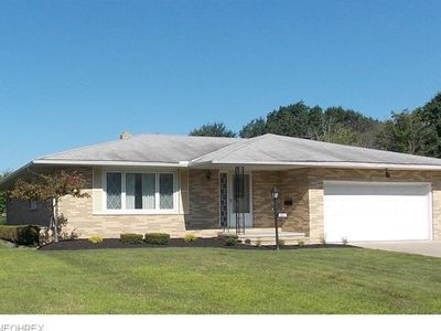 6816 Thoreau Dr, Parma, OH, 44129