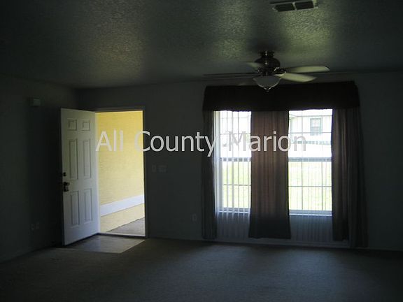 2nd image of 32 Hemlock Radial Dr