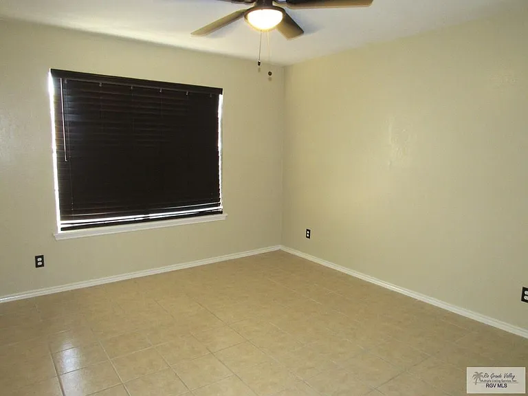 918 E Leggett Rd — Photo 14