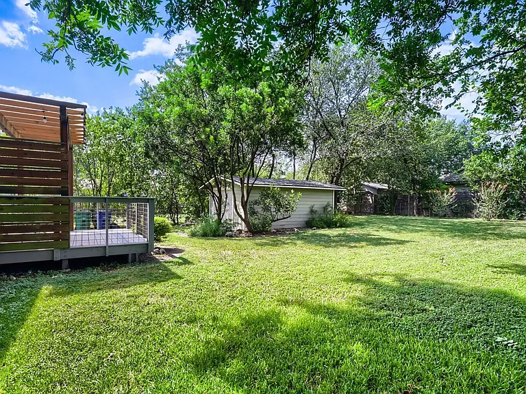 1402 Cullen Ave — Photo 27