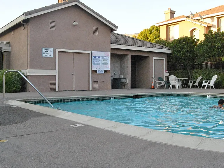 3509 Jasmine Cir — Photo 9