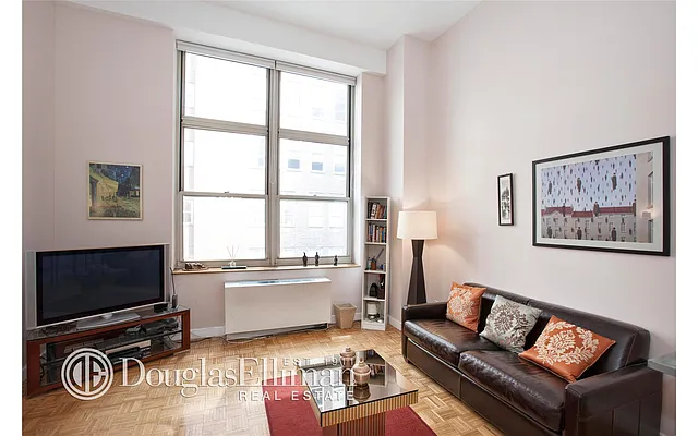 Sold by Douglas Elliman | media 15