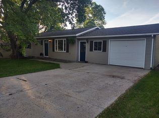 104 Maple St, Dent, MN 56528