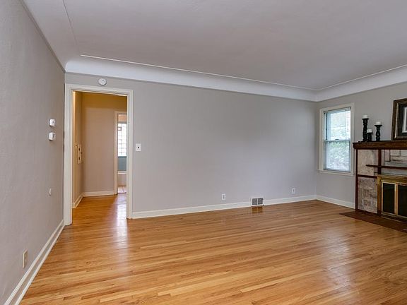 5th image of 6815 Harriet Ave