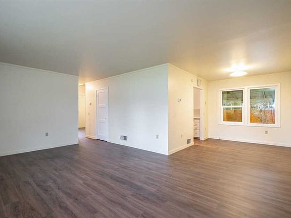 4th image of 1331/1333 Haupt Ave