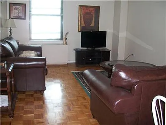 Rented by Empire State Properties | media 8