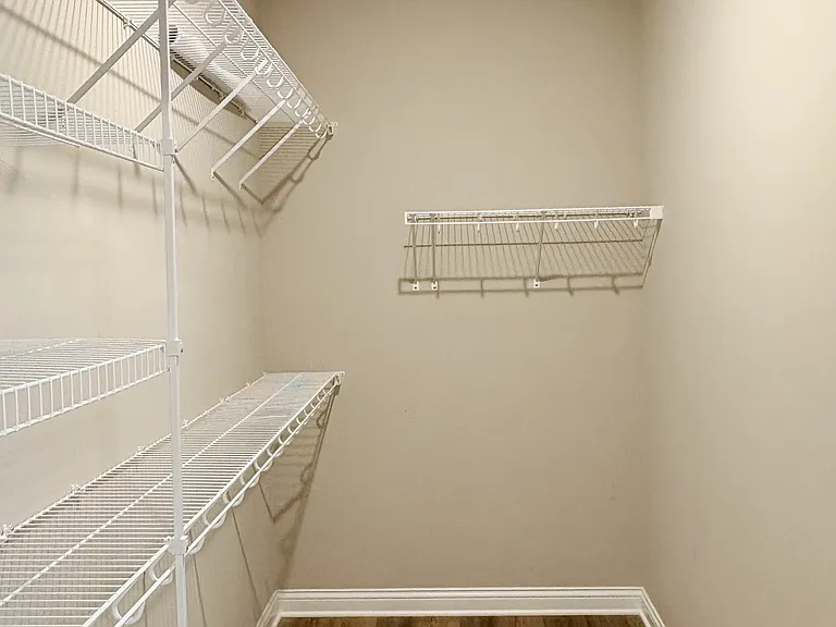 1212 Shallowford St — Photo 11