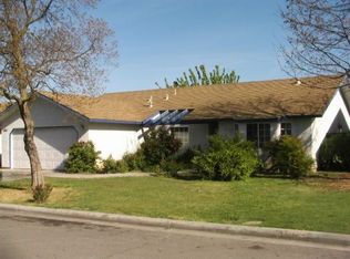 4959 E Huntington Ave, Fresno, CA 93727