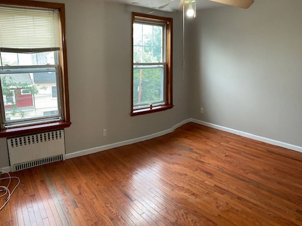 2nd image of 24 Main St APT 3C