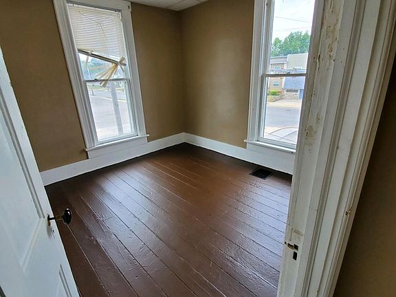5th image of 528 W Kibby St