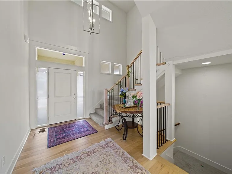 18228 Earnshaw St — Photo 12